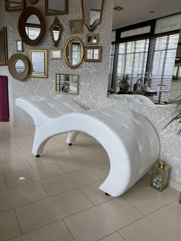 essence cosmetic bed white